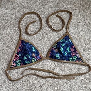 Aerie Blue Floral Bikini Top With Gold Trim. Size Large